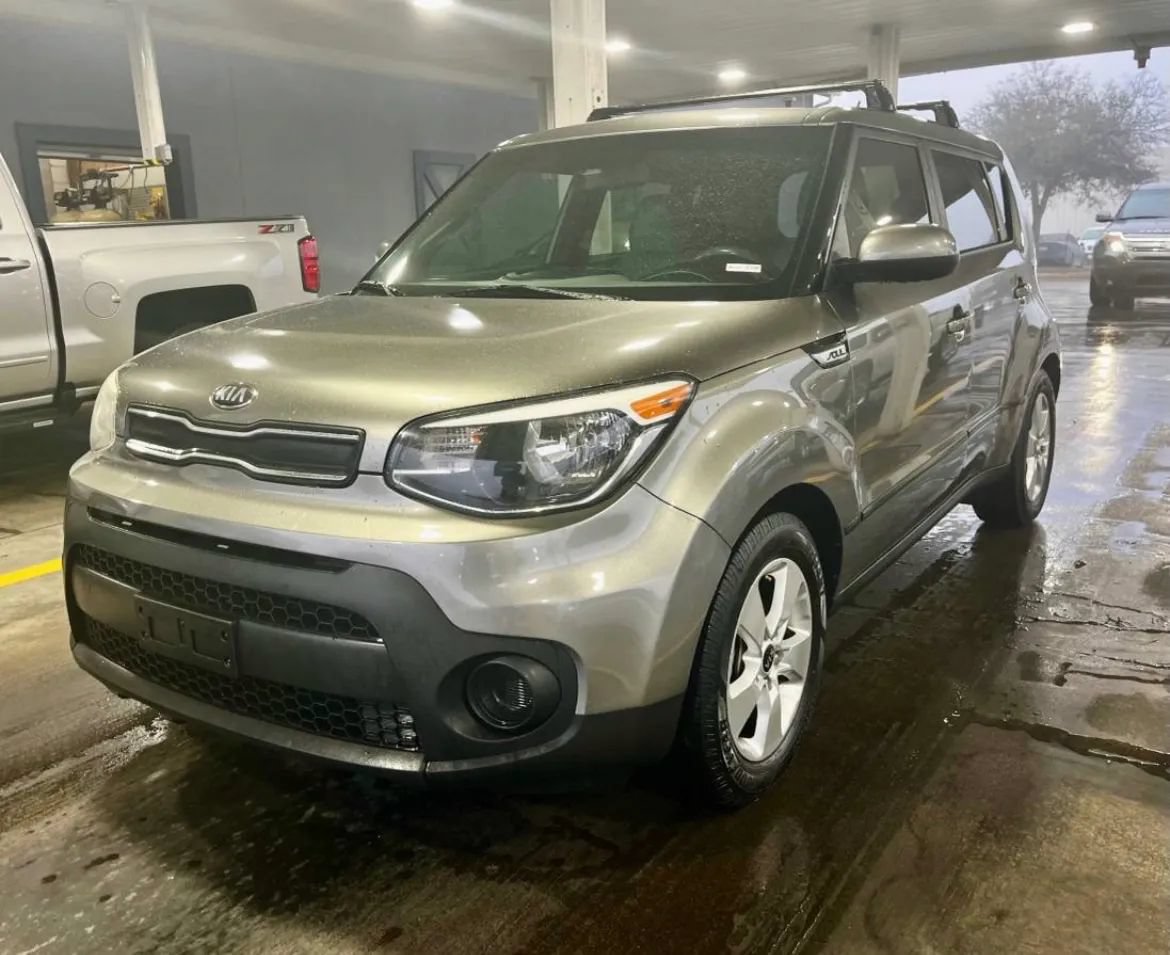 Used 2019 Kia Soul + FWD image 2
