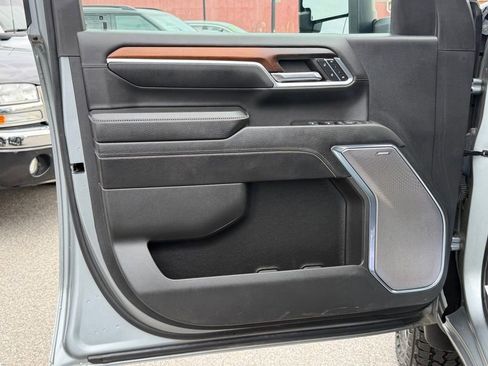 Used 2024 GMC Sierra 2500 Denali w/ Denali Reserve Package image 14