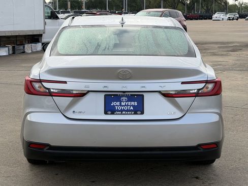 Used 2025 Toyota Camry LE FWD image 8