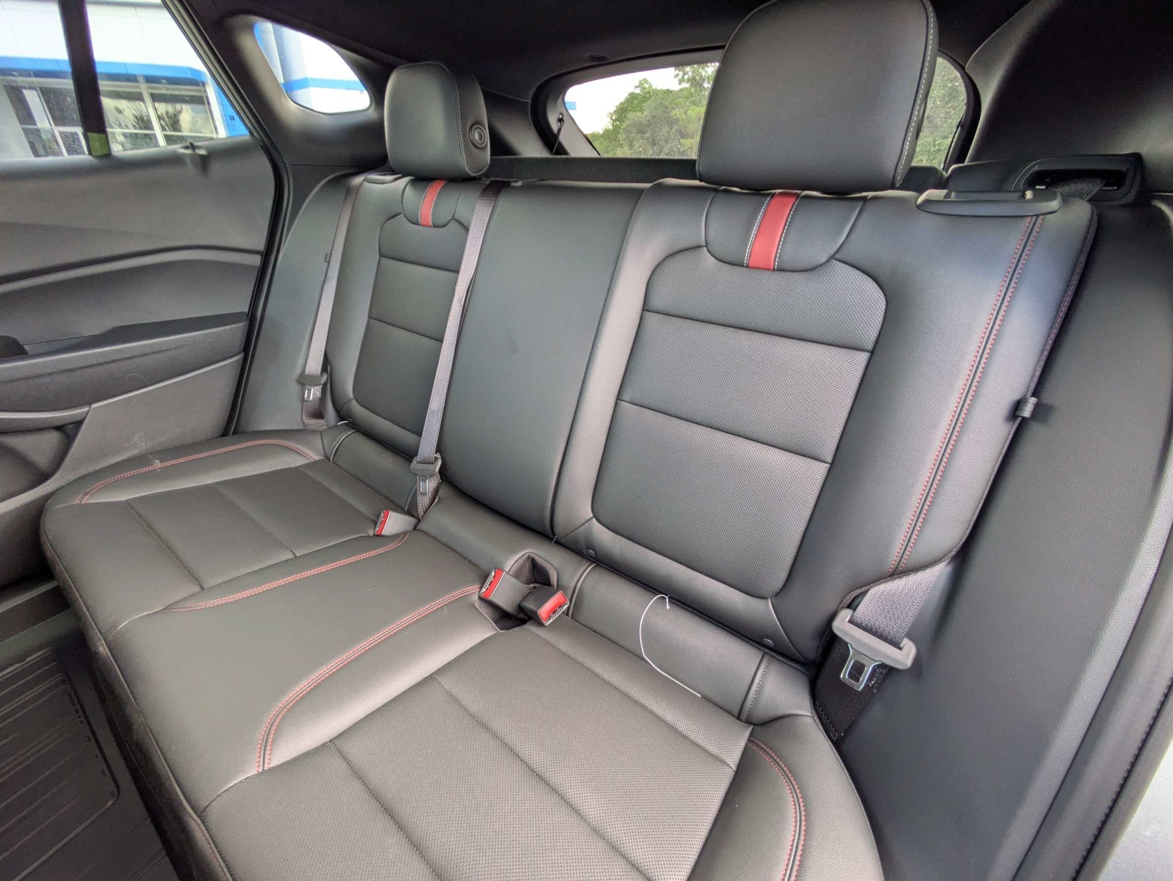 New 2026 Chevrolet Trax RS w/ Sunroof Package FWD image 8