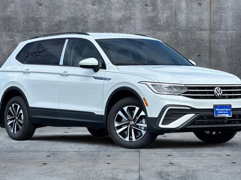 Used 2024 Volkswagen Tiguan S image 2