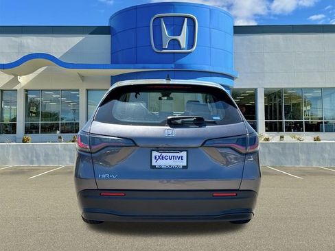 Used 2024 Honda HR-V LX image 3