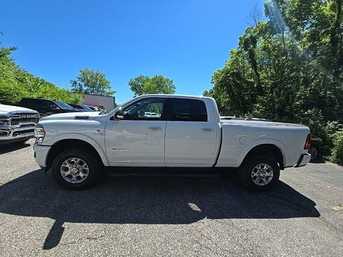 Used 2022 RAM 2500 Laramie AWD/4WD image 3
