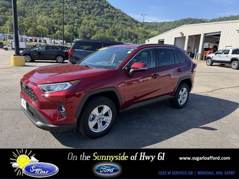 Used 2019 Toyota RAV4 XLE AWD/4WD image 1