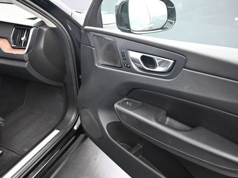 Used 2023 Volvo XC60 B5 Ultimate AWD/4WD image 25