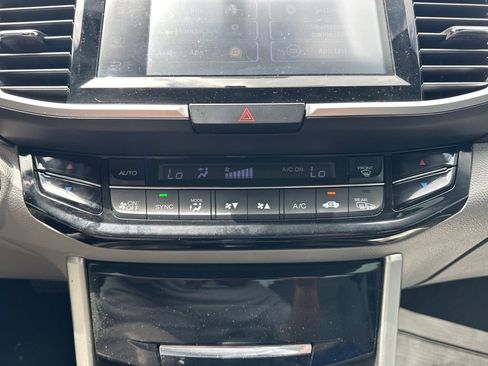 Used 2016 Honda Accord EX-L image 25