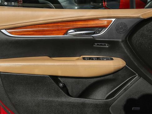 Used 2019 Cadillac XT5 Platinum image 21