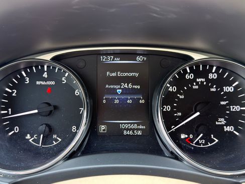 Used 2015 Nissan Rogue SL image 27