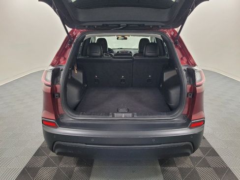 Used 2019 Jeep Cherokee Latitude Plus AWD/4WD image 29