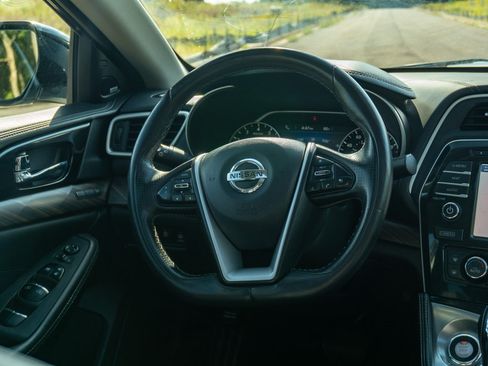 Used 2017 Nissan Maxima Platinum FWD image 22