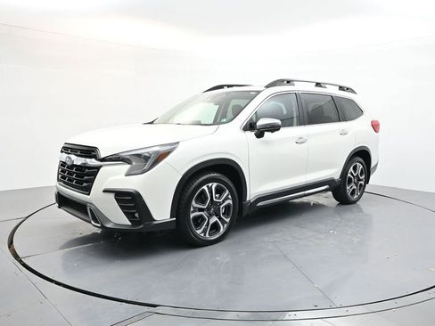 Used 2023 Subaru Ascent Touring image 1