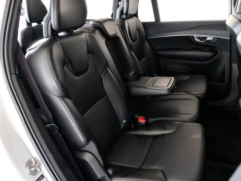 Used 2020 Volvo XC90 T5 Momentum w/ Protection Package Premier FWD image 36