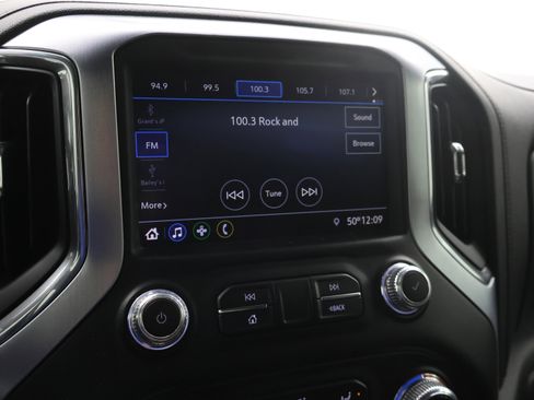 Used 2020 GMC Sierra 1500 Elevation w/ Elevation Value Package AWD/4WD image 11