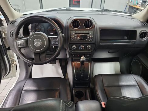 Used 2017 Jeep Patriot High Altitude FWD image 28