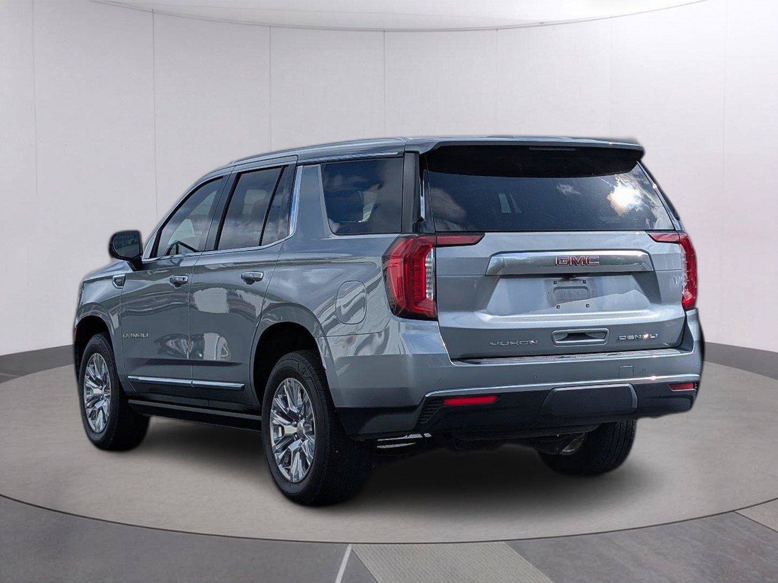 Used 2023 GMC Yukon Denali RWD image 3