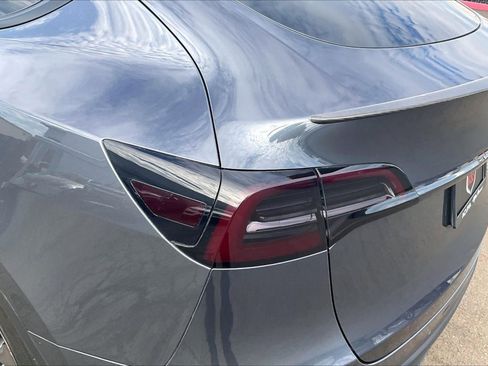 Used 2022 Tesla Model Y Performance AWD/4WD image 26