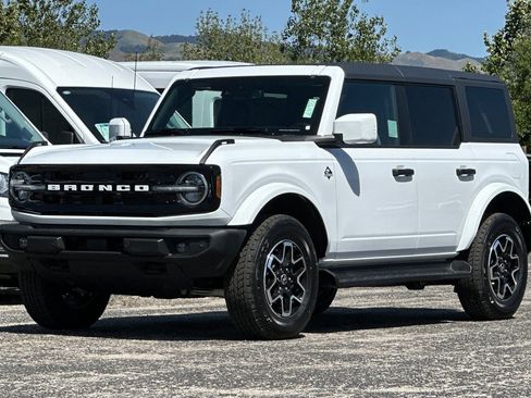 New 2026 Ford Bronco Outer Banks image 7