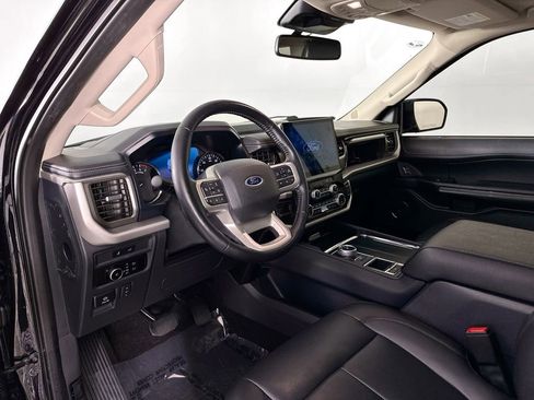 Used 2023 Ford Expedition XLT RWD image 9