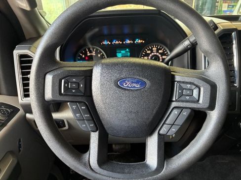 Used 2015 Ford F150 XLT RWD image 22