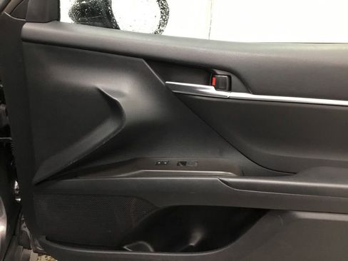 Used 2022 Toyota Camry LE image 18