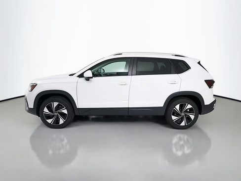 New 2026 Volkswagen Taos SE AWD/4WD image 4