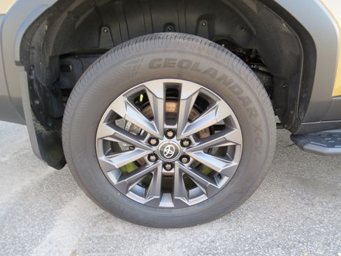 Used 2025 Toyota Land Cruiser w/ Premium Package AWD/4WD image 11