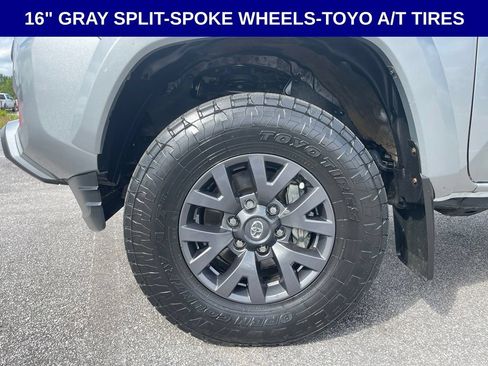 Used 2023 Toyota Tacoma SR5 w/ Technology Package AWD/4WD image 4