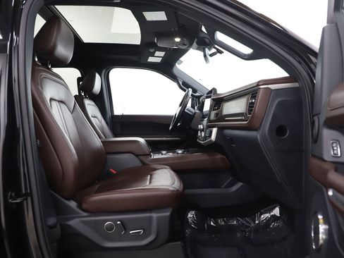 Used 2023 Ford Expedition Max Limited image 11