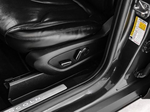 Used 2019 Lincoln MKC Reserve AWD/4WD image 36