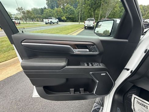 Certified 2023 GMC Sierra 1500 SLT w/ SLT Convenience Package image 22