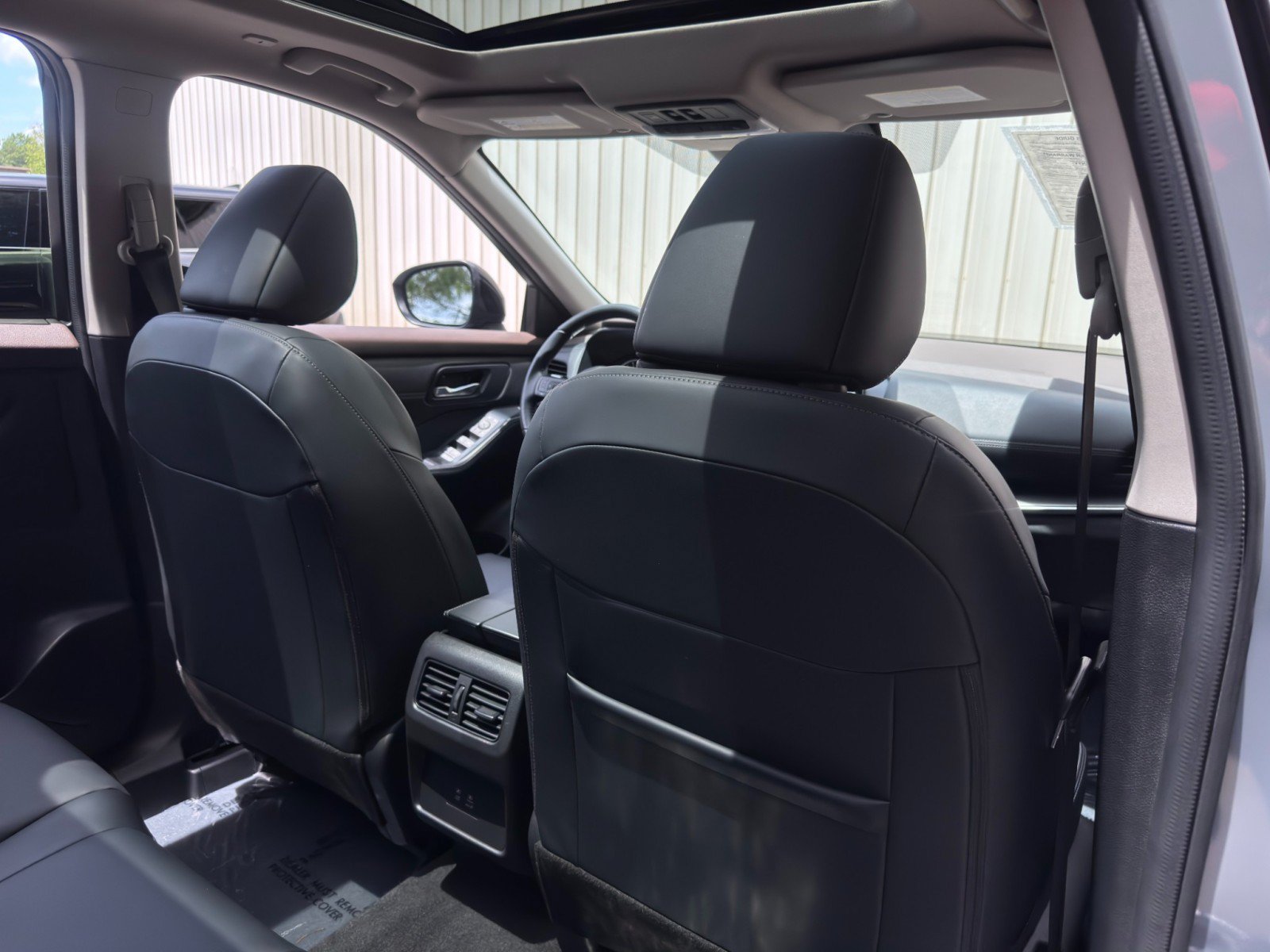 Used 2023 Nissan Rogue SV w/ SV Premium B Package FWD image 32
