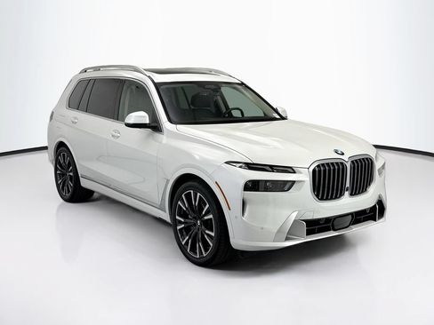 Certified 2024 BMW X7 xDrive40i AWD/4WD image 3