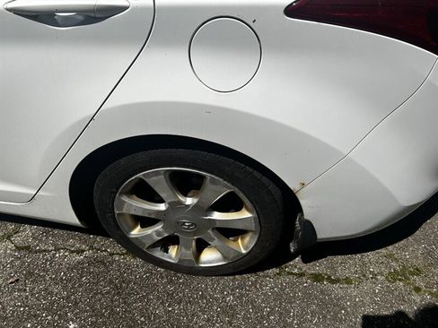 Used 2011 Hyundai Elantra Limited FWD image 13