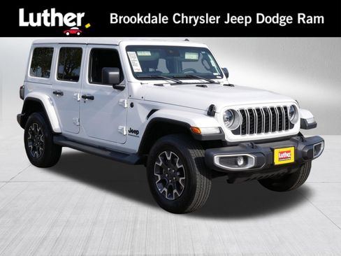 Used 2025 Jeep Wrangler Unlimited Sahara w/ Safety Group AWD/4WD image 1