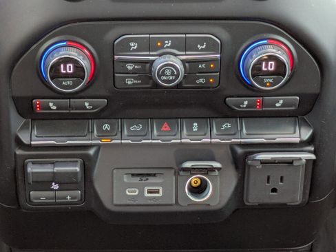 Used 2021 Chevrolet Silverado 1500 LT w/ Texas Edition Plus image 19