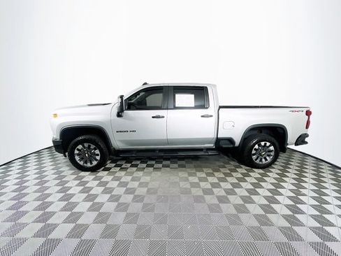 Used 2022 Chevrolet Silverado 2500 Custom w/ Custom Convenience Package AWD/4WD image 30