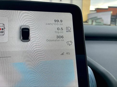 Used 2025 Volvo EX30 Ultra image 23