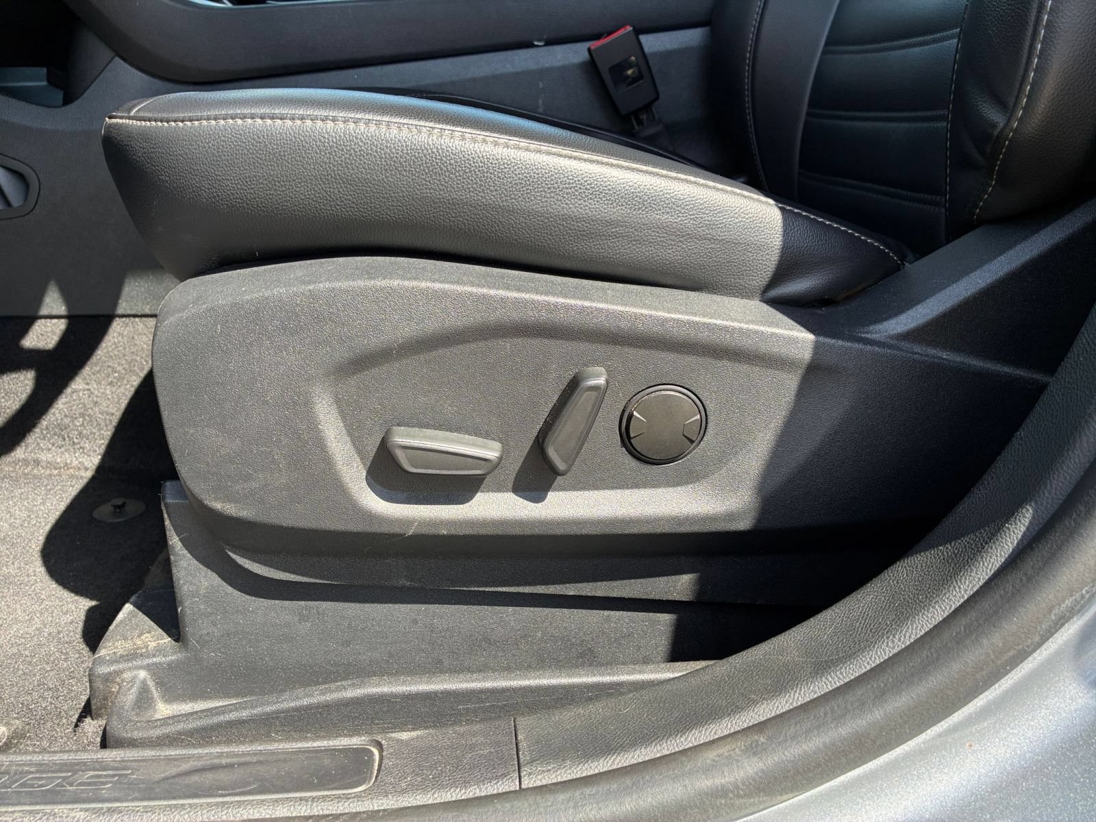 Used 2024 Ford Edge SEL AWD/4WD image 21