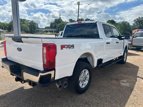 Used 2025 Ford F250 XLT w/ FX4 Off-Road Package AWD/4WD image 4