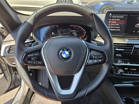 Used 2023 BMW 530i w/ Convenience Package RWD image 15