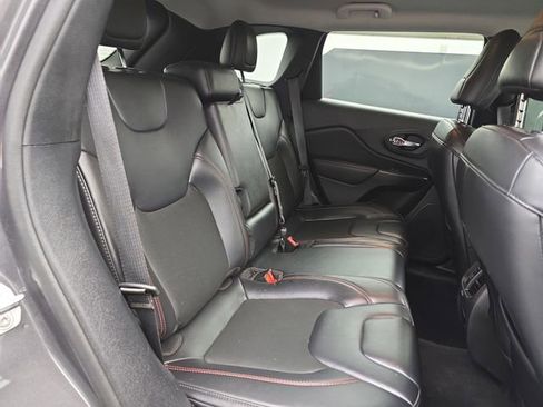 Used 2020 Jeep Cherokee Trailhawk w/ Cold Weather Group image 45