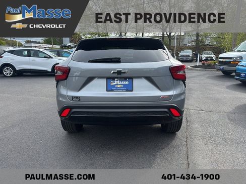 Certified 2024 Chevrolet Trax RS FWD image 6