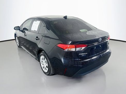 Used 2025 Toyota Corolla LE FWD image 6
