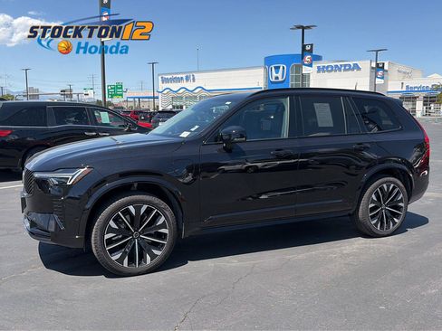 Used 2026 Volvo XC90 T8 Ultra w/ Protection Package Premier AWD/4WD image 1