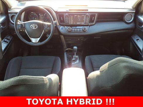 Used 2018 Toyota RAV4 XLE w/ Convenience Package image 11