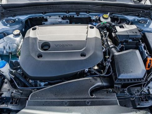 Certified 2023 Volvo XC40 B5 Ultimate w/ Protection Package Premier image 20