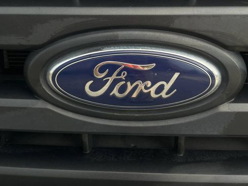 Used 2022 Ford E-350 and Econoline 350 Super Duty w/ Power Windows & Locks Group RWD image 30