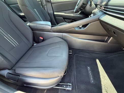 Used 2024 Hyundai Elantra SEL FWD image 10