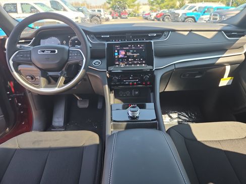 New 2026 Jeep Grand Cherokee Laredo X AWD/4WD image 5