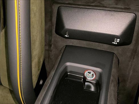 Used 2024 Lamborghini Huracan Sterrato image 35